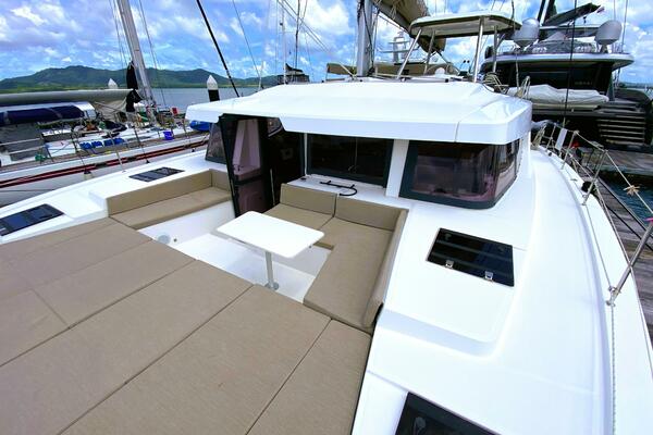 Sunchaser 43ft Bali Yacht For Sale