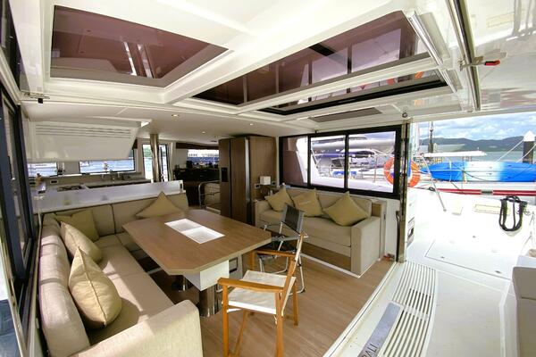 Sunchaser 43ft Bali Yacht For Sale