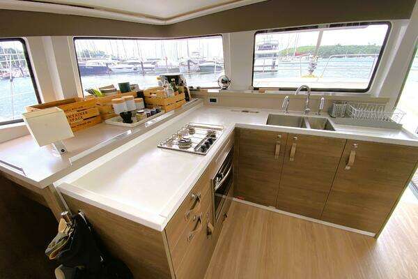 Bali 4.4 Open Space Yacht For Sale