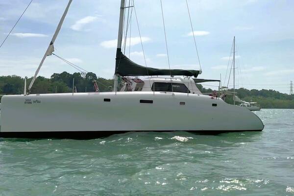 Trim 39ft Custom Yacht For Sale
