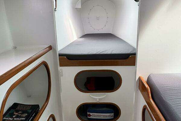 Custom Andaman Cabriolet 39 Yacht For Sale