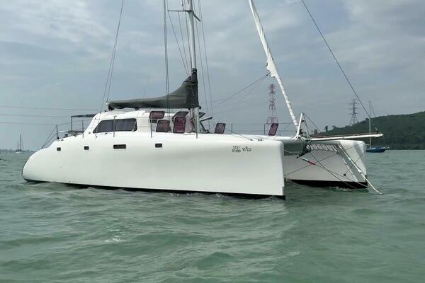 Trim 39ft Custom Yacht For Sale