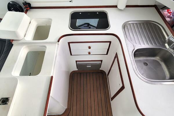 Trim 39ft Custom Yacht For Sale
