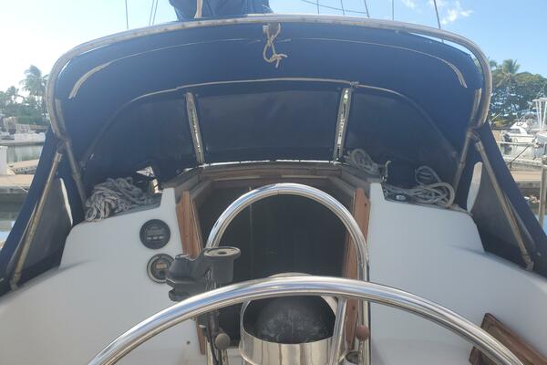 ADAGIO 34ft Pacific Seacraft Yacht For Sale