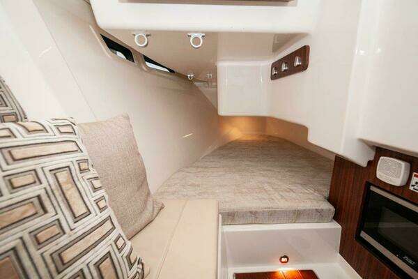 Pursuit DC 365 Dual Console Yacht For Sale