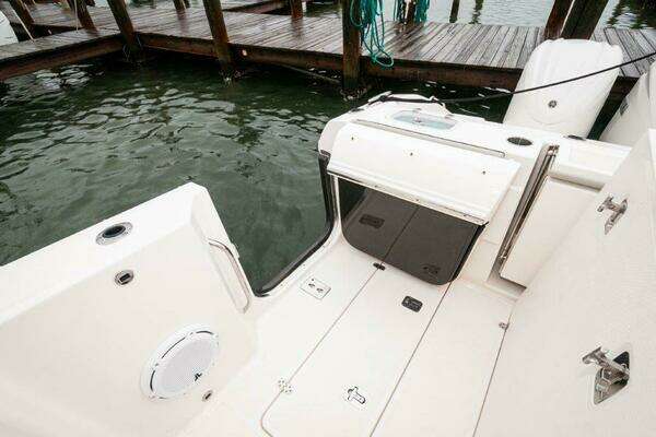 Pursuit DC 365 Dual Console Yacht For Sale