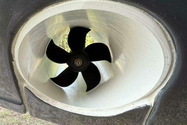 Pursuit DC 365 Dual Console Yacht For Sale