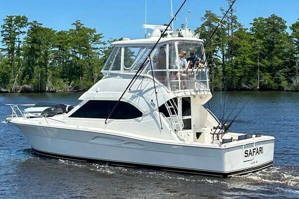 40-ft-Riviera-2004-40 Sportfish-SAFARI Portsmouth Rhode Island United States  yacht for sale