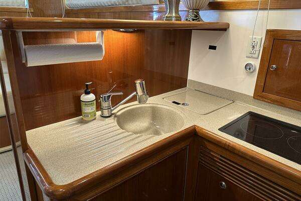 Riviera 40 Sportfish Yacht For Sale