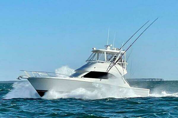 Photo of the 2004 Riviera 40 Sportfish "SAFARI"