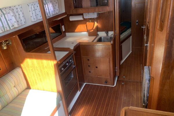 Tiki 30ft Nonsuch Yacht For Sale