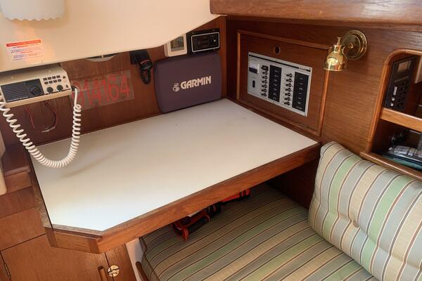 Tiki 30ft Nonsuch Yacht For Sale