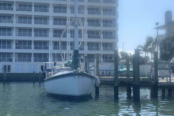 Photo of the 1987 Nonsuch Ultra 30 "Tiki"