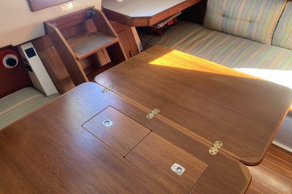 Tiki 30ft Nonsuch Yacht For Sale