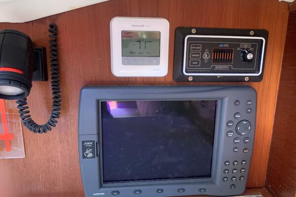 Tiki 30ft Nonsuch Yacht For Sale