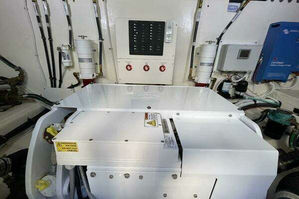 Tiara Yachts C53 Coupe Yacht For Sale