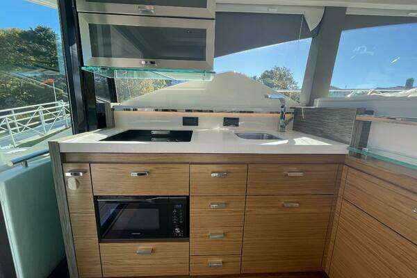 Tiara Yachts C53 Coupe Yacht For Sale