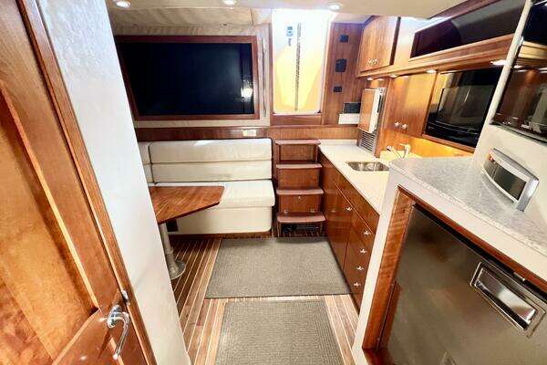 Albemarle 41 Express Yacht For Sale