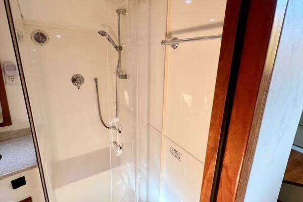 Albemarle 41 Express Yacht For Sale