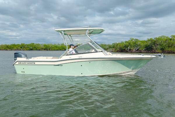 25ft Grady White Yacht For Sale