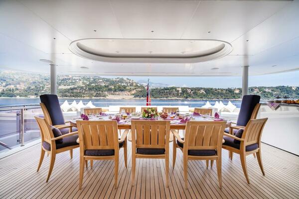 Bridge Deck Aft Dining