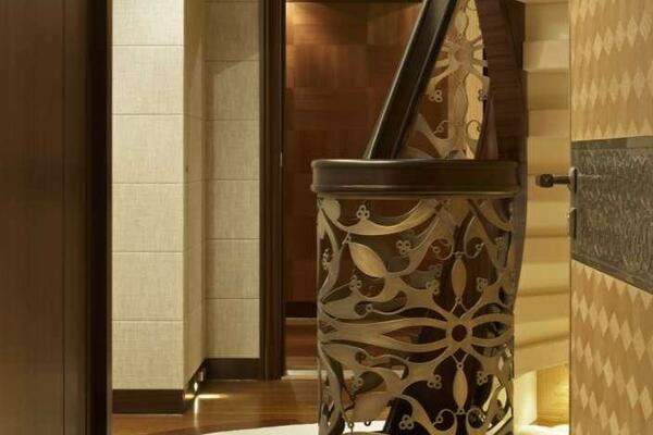 Main Deck Lobby And Foyer