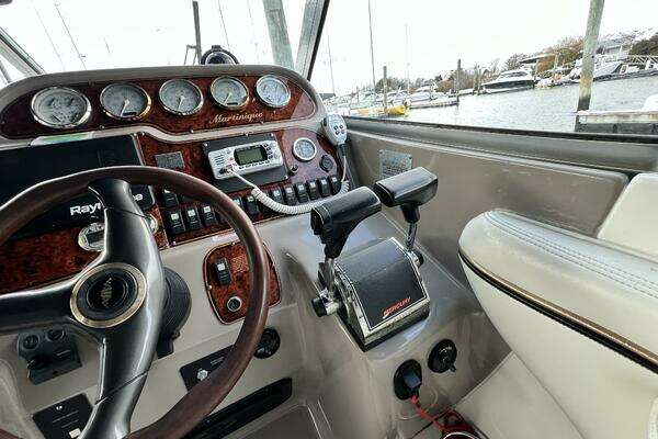 Photo of the 2001 Wellcraft 2800 "SEA YA II"