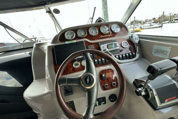 Photo of the 2001 Wellcraft 2800 "SEA YA II"