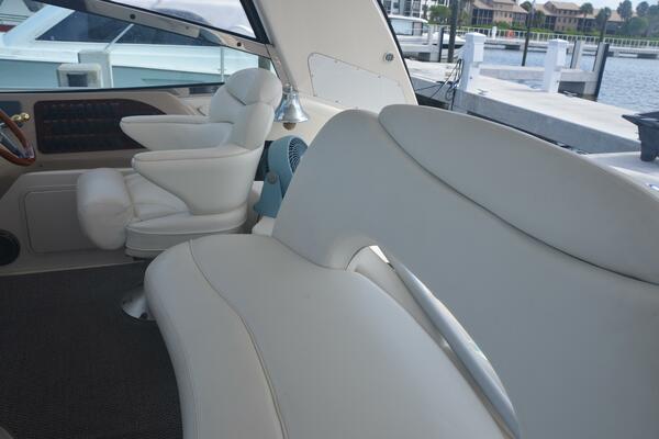 Sea Ray 46 4 RICH-SHER OR POORER - Cockpit - Helm