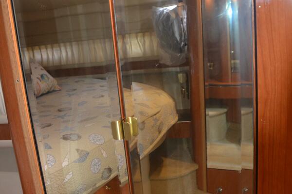 Sea Ray 46 4 RICH-SHER OR POORER - Master Stateroom