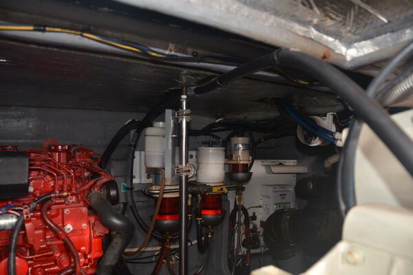 Sea Ray 46 4 RICH-SHER OR POORER - Engine Room