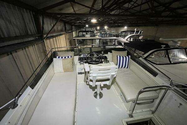 Photo of the 1986 Egg Harbor 40 Motor Yacht