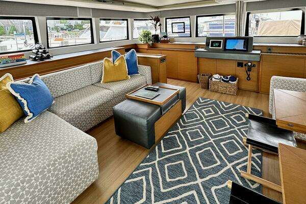 Photo of the 2016 Lagoon 620 "ANDROMEDA"