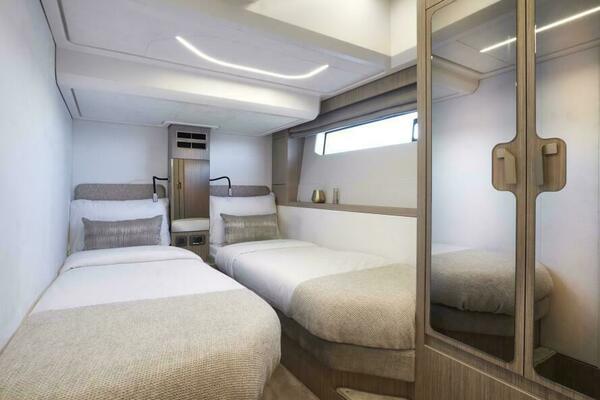 2026 49 Prestige F4 Flybridge - Guest Stateroom Sistership