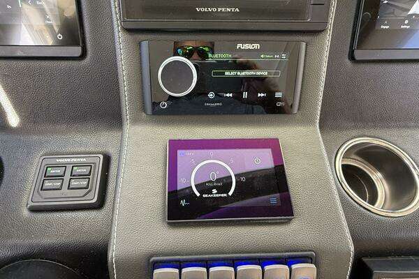 Riviera 395 SUV Yacht For Sale