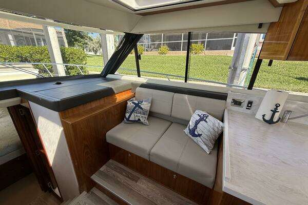 Riviera 395 SUV Yacht For Sale