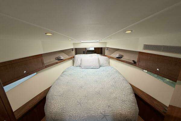 Riviera 395 SUV Yacht For Sale