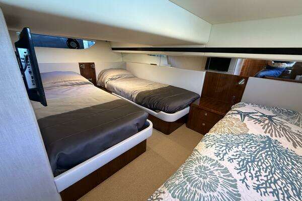 Riviera 395 SUV Yacht For Sale