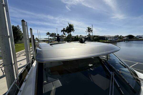 Riviera 395 SUV Yacht For Sale