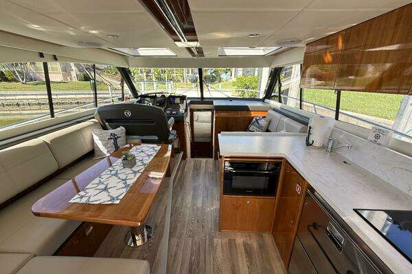Riviera 395 SUV Yacht For Sale