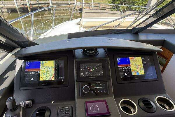 Riviera 395 SUV Yacht For Sale