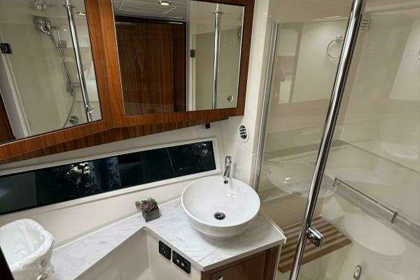 Riviera 395 SUV Yacht For Sale