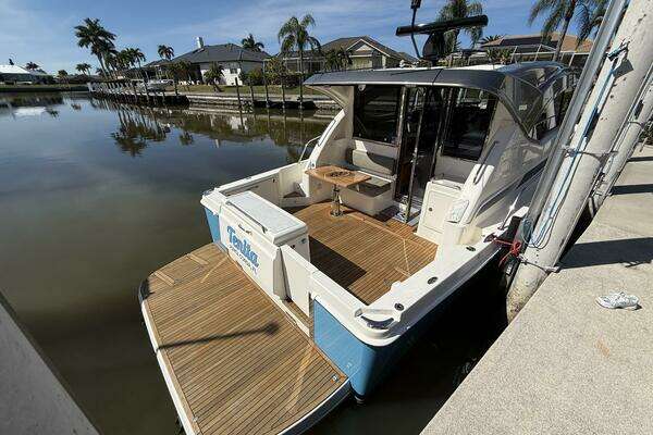 Riviera 395 SUV Yacht For Sale