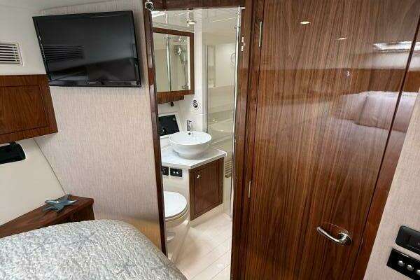 Riviera 395 SUV Yacht For Sale