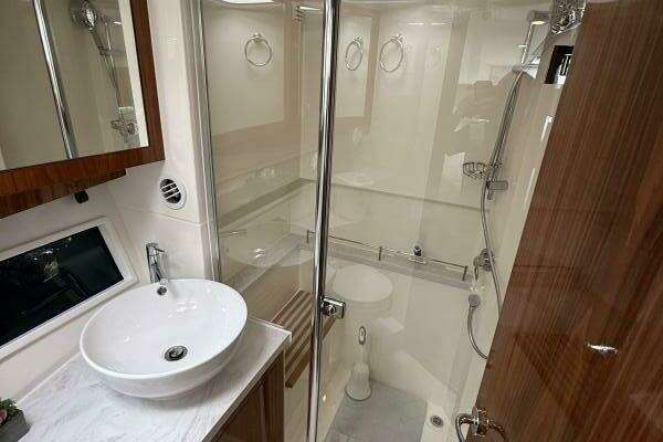 Riviera 395 SUV Yacht For Sale