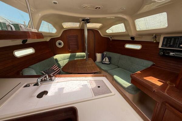 Paper Chase 34ft Hunter Yacht For Sale