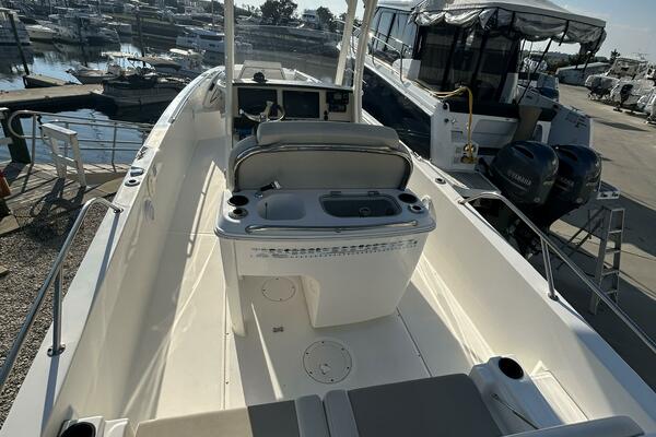 27ft Boston Whaler Yacht For Sale