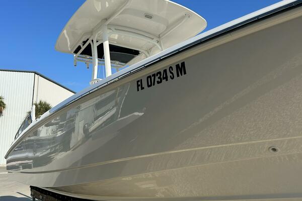 27ft Boston Whaler Yacht For Sale