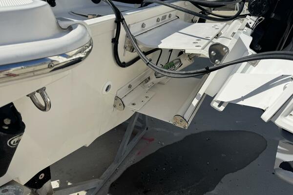 27ft Boston Whaler Yacht For Sale