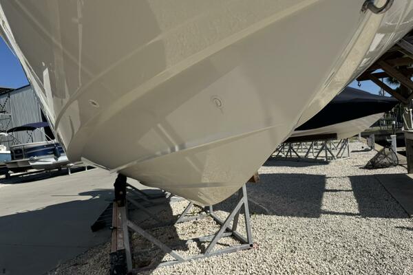 27ft Boston Whaler Yacht For Sale